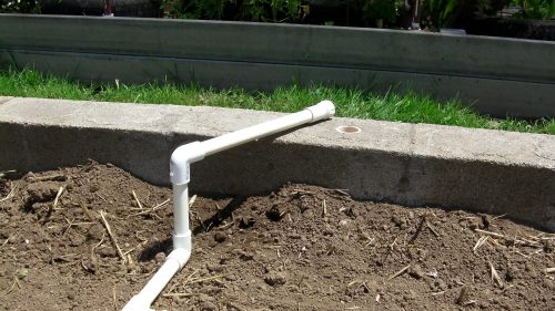 This connection can swing in any direction for the water hose connection.