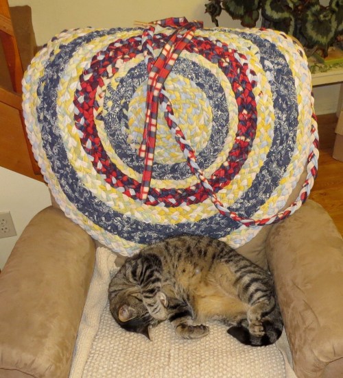 Eddy O. gets his chair back