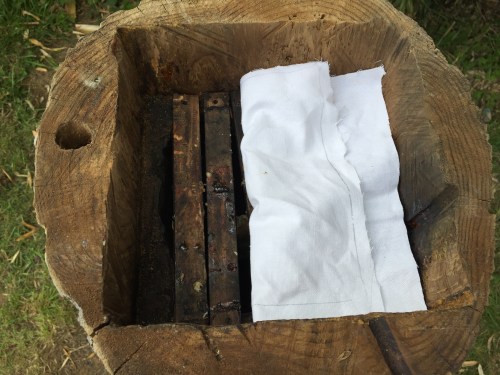 2823 Quilt over scorched top bars, 4-20-16