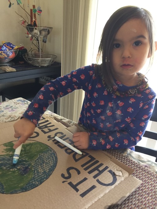 4295 Calliope Painting a sign, 4-29-17